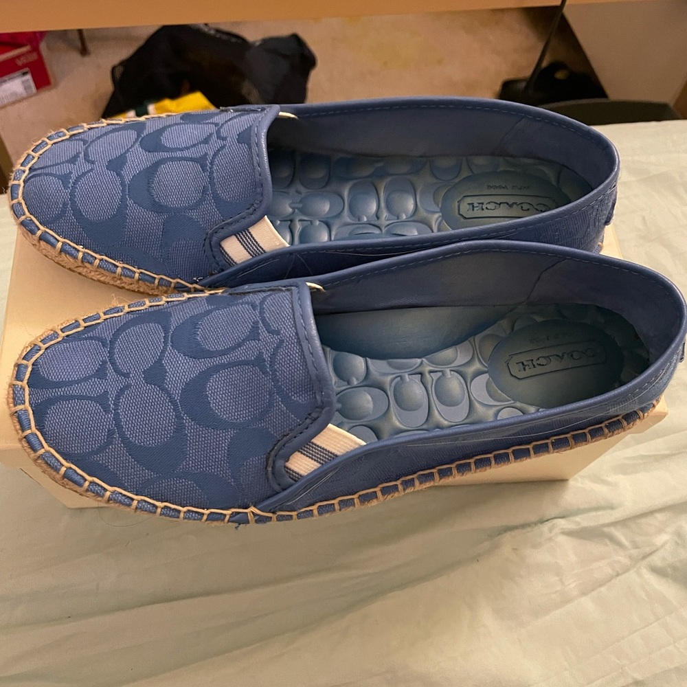 Coach flats